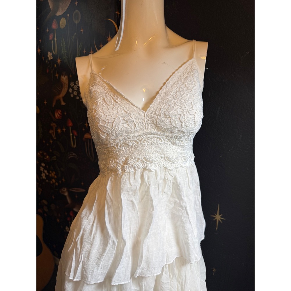 Rebellion Again White Lace Tiered Peplum Cami Top Smocked Back Boho Medium